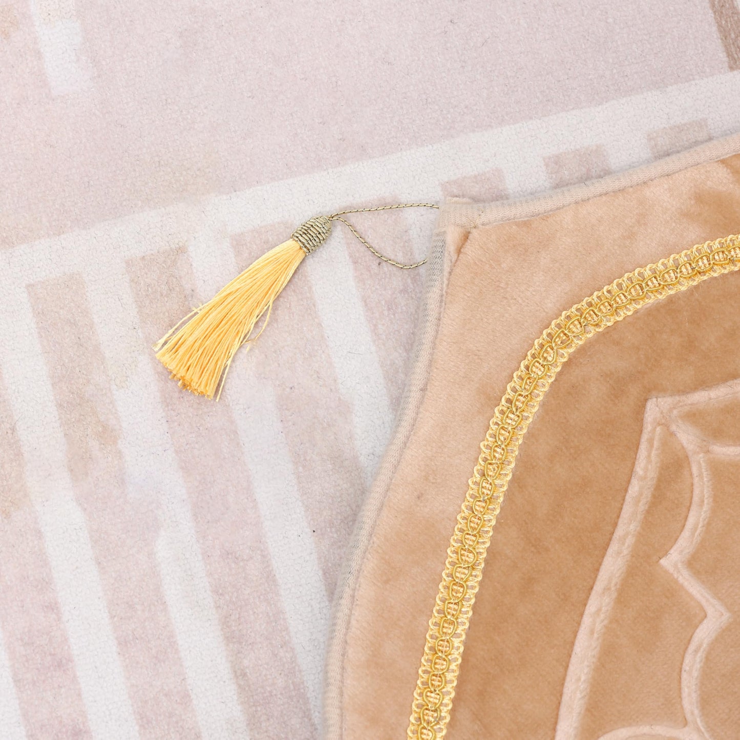 Thick Padded Arch Prayer Mat (yussuf model) -Beige